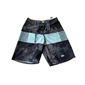 Quicksilver highline Boys swim trunks/board shorts, size 26 (12); Black & Teal